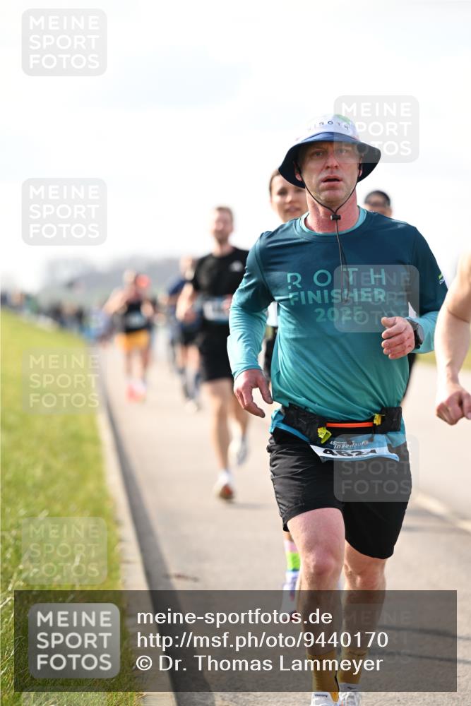 12.04.2026 - 45. Internationalen Wilhelmsburger Insellauf Dr. Thomas Lammeyer http://msf.ph/oto/9440170 12.04.2026 10:04:12 Laufen 2025, 45 meine-sportfotos.de