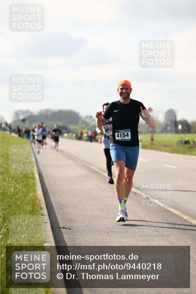 12.04.2026 - 45. Internationalen Wilhelmsburger Insellauf Dr. Thomas Lammeyer http://msf.ph/oto/9440218 12.04.2026 10:04:21 Laufen 4154 meine-sportfotos.de