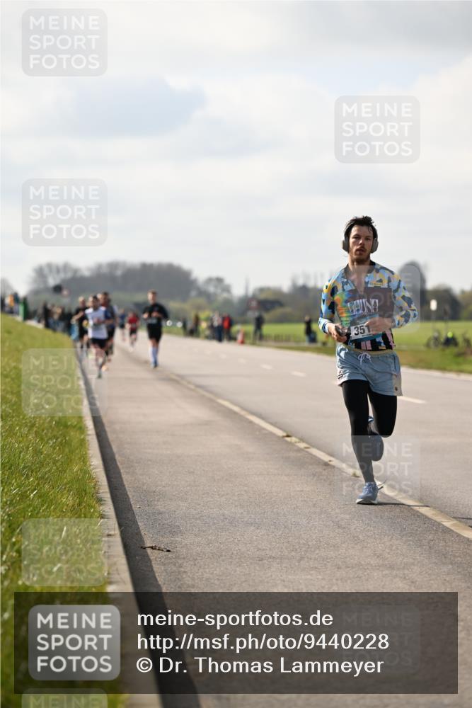 12.04.2026 - 45. Internationalen Wilhelmsburger Insellauf Dr. Thomas Lammeyer http://msf.ph/oto/9440228 12.04.2026 10:04:24 Laufen 351 meine-sportfotos.de