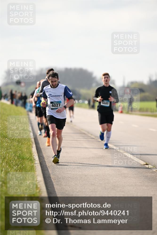 12.04.2026 - 45. Internationalen Wilhelmsburger Insellauf Dr. Thomas Lammeyer http://msf.ph/oto/9440241 12.04.2026 10:04:31 Laufen 4027, 5685 meine-sportfotos.de