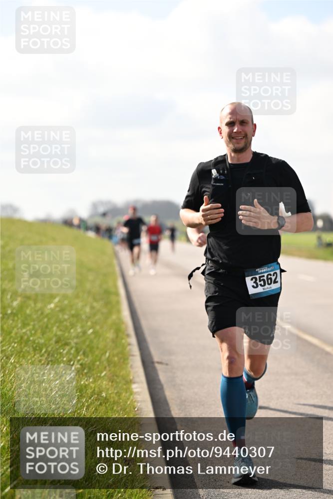 12.04.2026 - 45. Internationalen Wilhelmsburger Insellauf Dr. Thomas Lammeyer http://msf.ph/oto/9440307 12.04.2026 10:04:41 Laufen 3562 meine-sportfotos.de