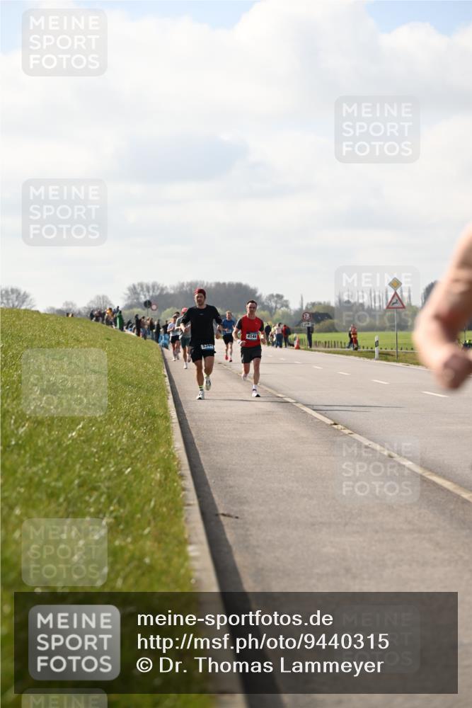12.04.2026 - 45. Internationalen Wilhelmsburger Insellauf Dr. Thomas Lammeyer http://msf.ph/oto/9440315 12.04.2026 10:04:43 Laufen 5344, 4144 meine-sportfotos.de