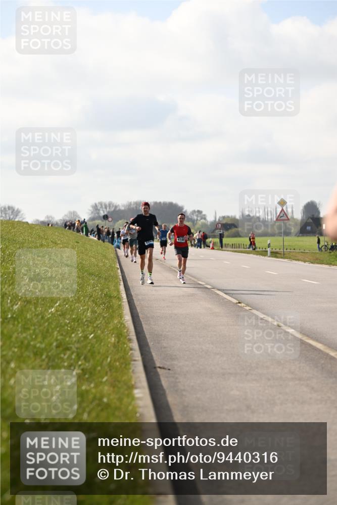 12.04.2026 - 45. Internationalen Wilhelmsburger Insellauf Dr. Thomas Lammeyer http://msf.ph/oto/9440316 12.04.2026 10:04:43 Laufen 5344, 4144 meine-sportfotos.de