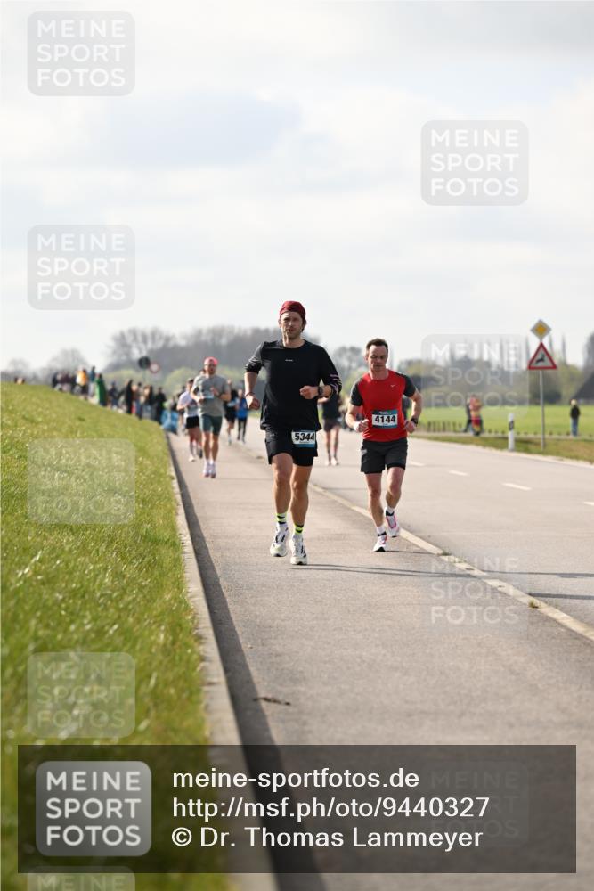 12.04.2026 - 45. Internationalen Wilhelmsburger Insellauf Dr. Thomas Lammeyer http://msf.ph/oto/9440327 12.04.2026 10:04:45 Laufen 5344, 4144 meine-sportfotos.de