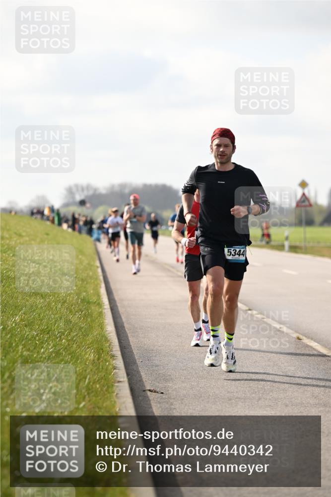 12.04.2026 - 45. Internationalen Wilhelmsburger Insellauf Dr. Thomas Lammeyer http://msf.ph/oto/9440342 12.04.2026 10:04:47 Laufen 5344 meine-sportfotos.de