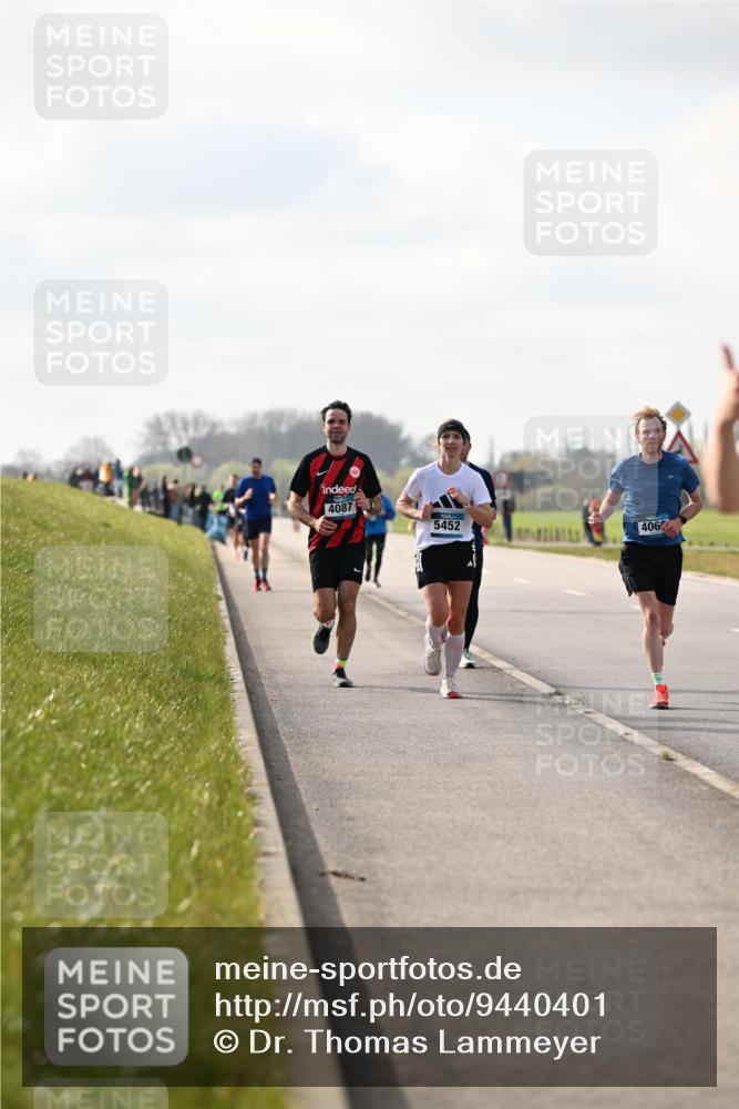 12.04.2026 - 45. Internationalen Wilhelmsburger Insellauf Dr. Thomas Lammeyer http://msf.ph/oto/9440401 12.04.2026 10:04:56 Laufen 4087, 5452, 4062 meine-sportfotos.de