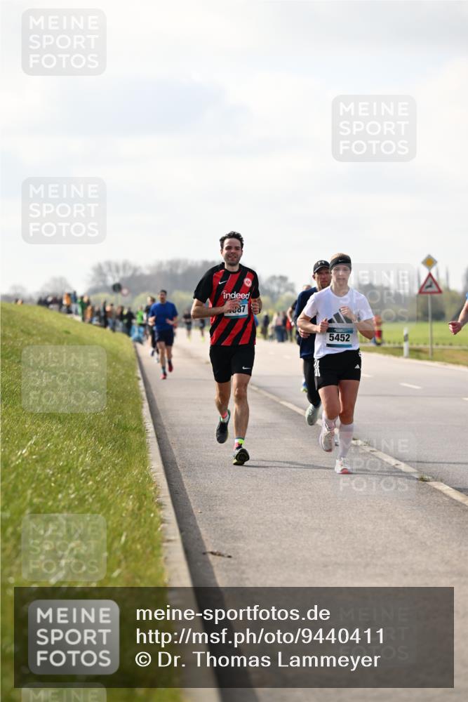 12.04.2026 - 45. Internationalen Wilhelmsburger Insellauf Dr. Thomas Lammeyer http://msf.ph/oto/9440411 12.04.2026 10:04:58 Laufen 887, 5452 meine-sportfotos.de