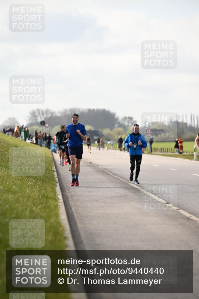 12.04.2026 - 45. Internationalen Wilhelmsburger Insellauf Dr. Thomas Lammeyer http://msf.ph/oto/9440440 12.04.2026 10:05:03 Laufen 377 meine-sportfotos.de