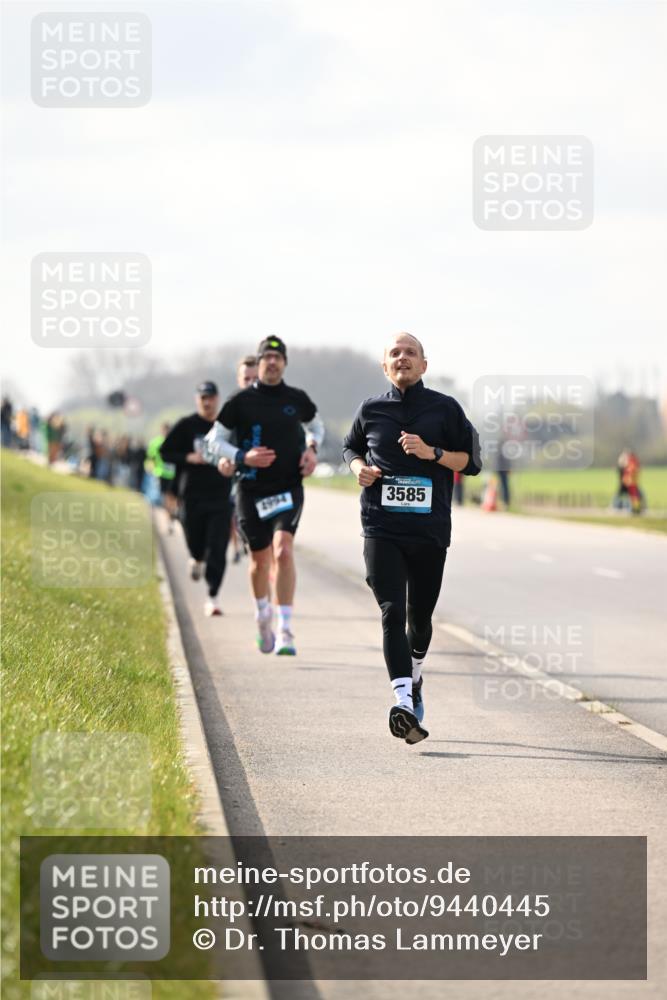 12.04.2026 - 45. Internationalen Wilhelmsburger Insellauf Dr. Thomas Lammeyer http://msf.ph/oto/9440445 12.04.2026 10:05:11 Laufen 3585 meine-sportfotos.de