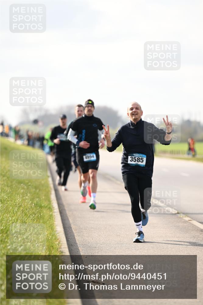12.04.2026 - 45. Internationalen Wilhelmsburger Insellauf Dr. Thomas Lammeyer http://msf.ph/oto/9440451 12.04.2026 10:05:12 Laufen 4994, 3585 meine-sportfotos.de