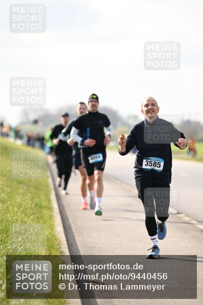 12.04.2026 - 45. Internationalen Wilhelmsburger Insellauf Dr. Thomas Lammeyer http://msf.ph/oto/9440456 12.04.2026 10:05:13 Laufen 3585 meine-sportfotos.de