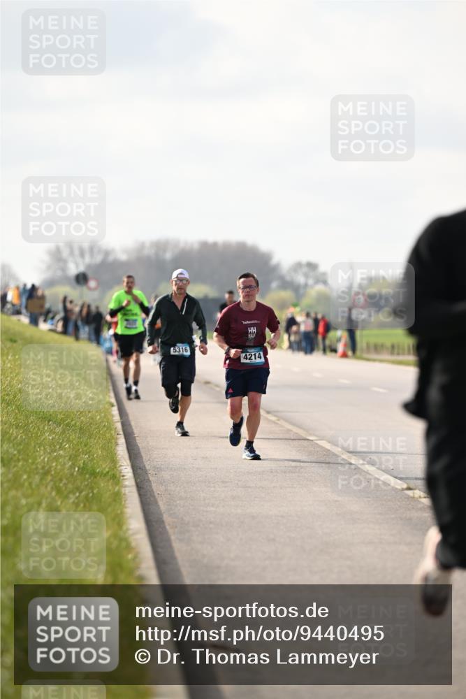 12.04.2026 - 45. Internationalen Wilhelmsburger Insellauf Dr. Thomas Lammeyer http://msf.ph/oto/9440495 12.04.2026 10:05:19 Laufen 5316, 4214 meine-sportfotos.de