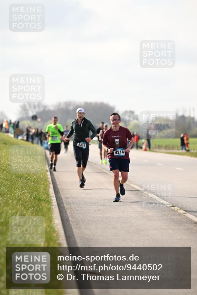 12.04.2026 - 45. Internationalen Wilhelmsburger Insellauf Dr. Thomas Lammeyer http://msf.ph/oto/9440502 12.04.2026 10:05:20 Laufen 5316, 4214 meine-sportfotos.de