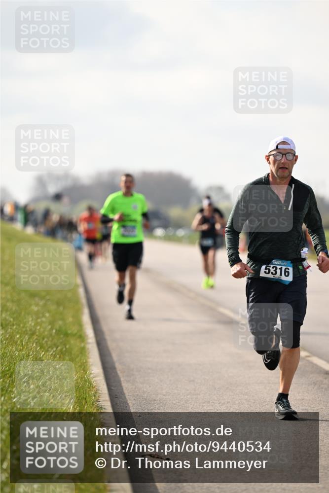12.04.2026 - 45. Internationalen Wilhelmsburger Insellauf Dr. Thomas Lammeyer http://msf.ph/oto/9440534 12.04.2026 10:05:24 Laufen 5316 meine-sportfotos.de