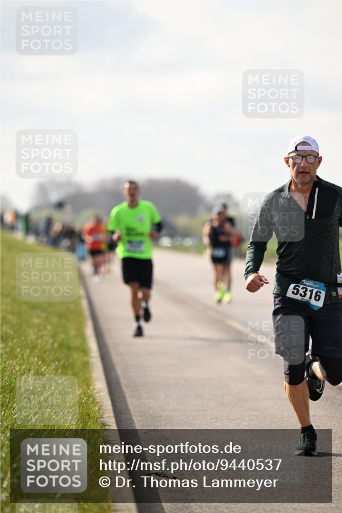 12.04.2026 - 45. Internationalen Wilhelmsburger Insellauf Dr. Thomas Lammeyer http://msf.ph/oto/9440537 12.04.2026 10:05:25 Laufen 5316 meine-sportfotos.de