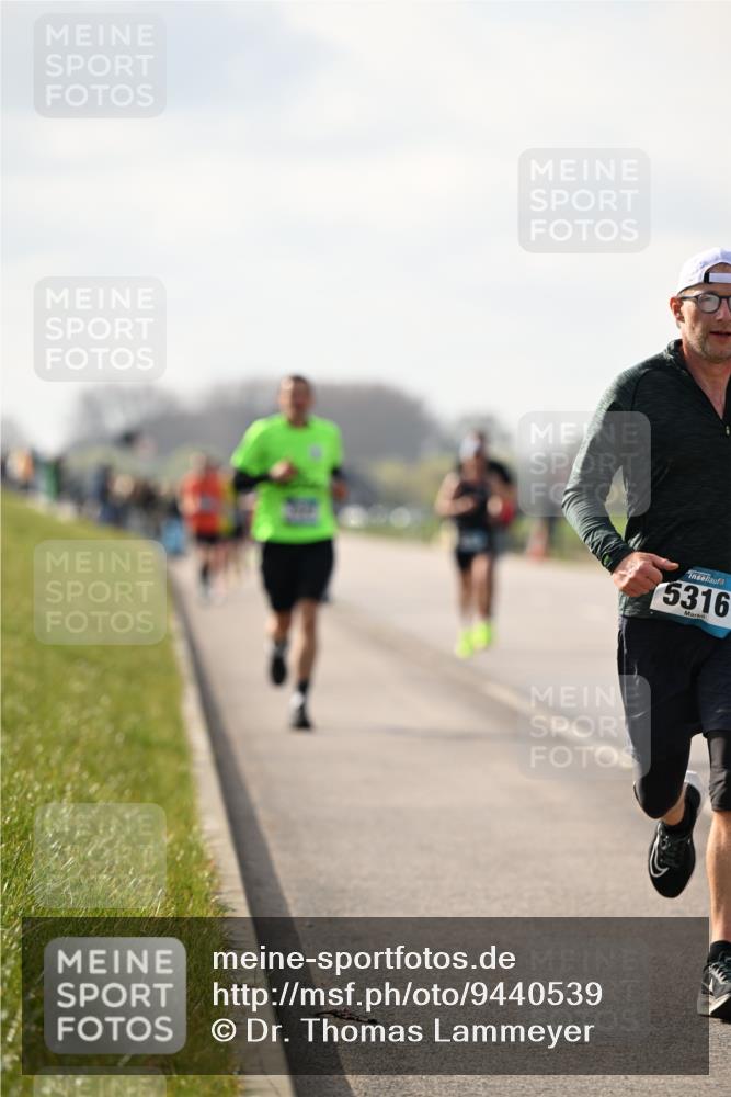 12.04.2026 - 45. Internationalen Wilhelmsburger Insellauf Dr. Thomas Lammeyer http://msf.ph/oto/9440539 12.04.2026 10:05:25 Laufen 5316 meine-sportfotos.de