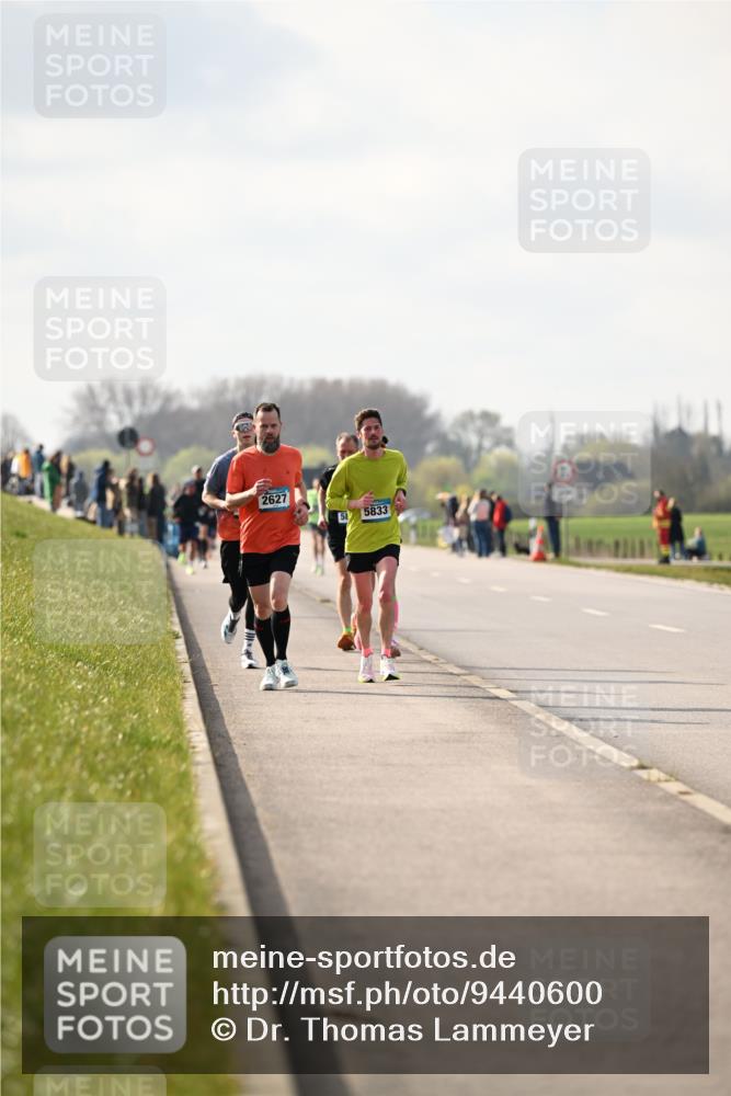 12.04.2026 - 45. Internationalen Wilhelmsburger Insellauf Dr. Thomas Lammeyer http://msf.ph/oto/9440600 12.04.2026 10:05:35 Laufen 2627, 5, 5833 meine-sportfotos.de