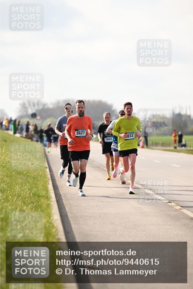 12.04.2026 - 45. Internationalen Wilhelmsburger Insellauf Dr. Thomas Lammeyer http://msf.ph/oto/9440615 12.04.2026 10:05:37 Laufen 2627, 5804, 4142, 833 meine-sportfotos.de