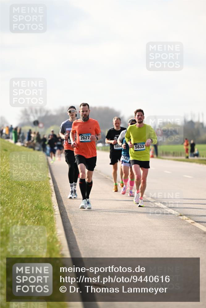 12.04.2026 - 45. Internationalen Wilhelmsburger Insellauf Dr. Thomas Lammeyer http://msf.ph/oto/9440616 12.04.2026 10:05:37 Laufen 2627, 5804, 5833, 142 meine-sportfotos.de
