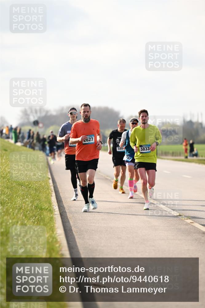 12.04.2026 - 45. Internationalen Wilhelmsburger Insellauf Dr. Thomas Lammeyer http://msf.ph/oto/9440618 12.04.2026 10:05:37 Laufen 2627, 580, 142, 5833 meine-sportfotos.de