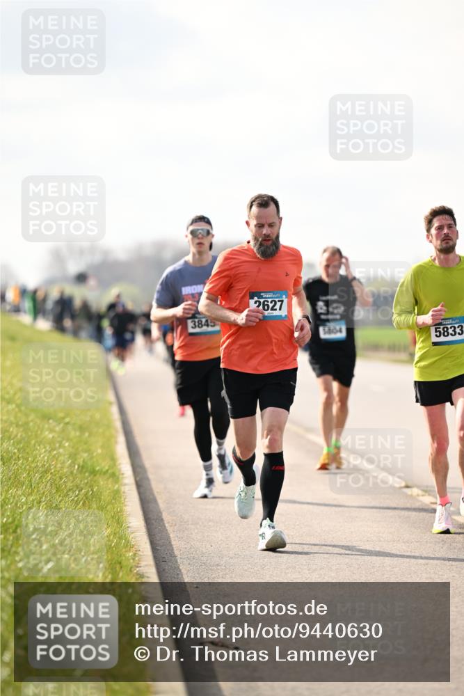 12.04.2026 - 45. Internationalen Wilhelmsburger Insellauf Dr. Thomas Lammeyer http://msf.ph/oto/9440630 12.04.2026 10:05:39 Laufen 3845, 2627, 5804, 5833 meine-sportfotos.de