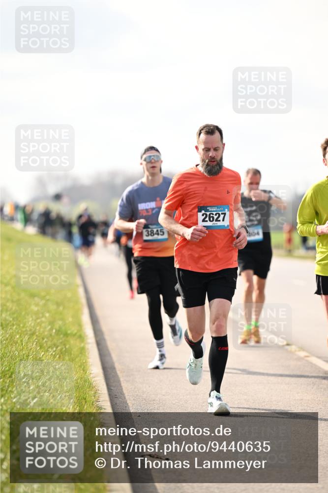 12.04.2026 - 45. Internationalen Wilhelmsburger Insellauf Dr. Thomas Lammeyer http://msf.ph/oto/9440635 12.04.2026 10:05:40 Laufen 70, 3, 3845, 2627 meine-sportfotos.de