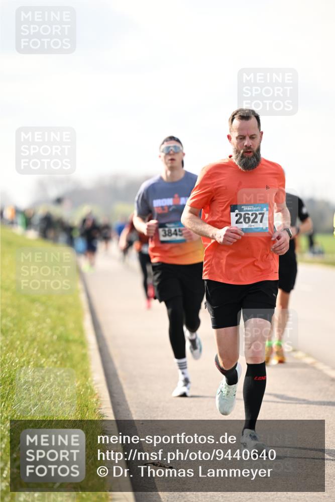 12.04.2026 - 45. Internationalen Wilhelmsburger Insellauf Dr. Thomas Lammeyer http://msf.ph/oto/9440640 12.04.2026 10:05:41 Laufen 3845, 4, 2627 meine-sportfotos.de