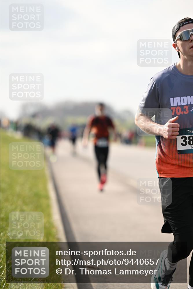 12.04.2026 - 45. Internationalen Wilhelmsburger Insellauf Dr. Thomas Lammeyer http://msf.ph/oto/9440657 12.04.2026 10:05:43 Laufen 70, 3, 45, 38 meine-sportfotos.de