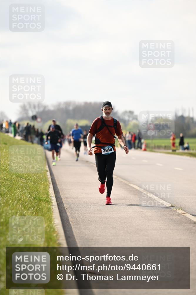 12.04.2026 - 45. Internationalen Wilhelmsburger Insellauf Dr. Thomas Lammeyer http://msf.ph/oto/9440661 12.04.2026 10:05:44 Laufen 3958 meine-sportfotos.de