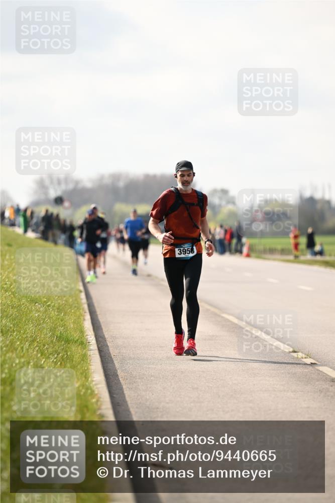 12.04.2026 - 45. Internationalen Wilhelmsburger Insellauf Dr. Thomas Lammeyer http://msf.ph/oto/9440665 12.04.2026 10:05:45 Laufen 3956 meine-sportfotos.de
