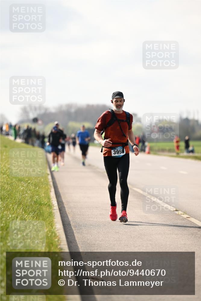 12.04.2026 - 45. Internationalen Wilhelmsburger Insellauf Dr. Thomas Lammeyer http://msf.ph/oto/9440670 12.04.2026 10:05:46 Laufen 3958 meine-sportfotos.de