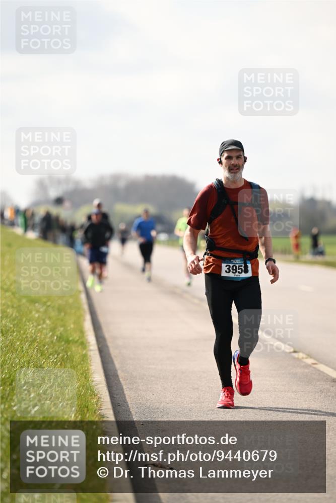 12.04.2026 - 45. Internationalen Wilhelmsburger Insellauf Dr. Thomas Lammeyer http://msf.ph/oto/9440679 12.04.2026 10:05:47 Laufen 3958 meine-sportfotos.de