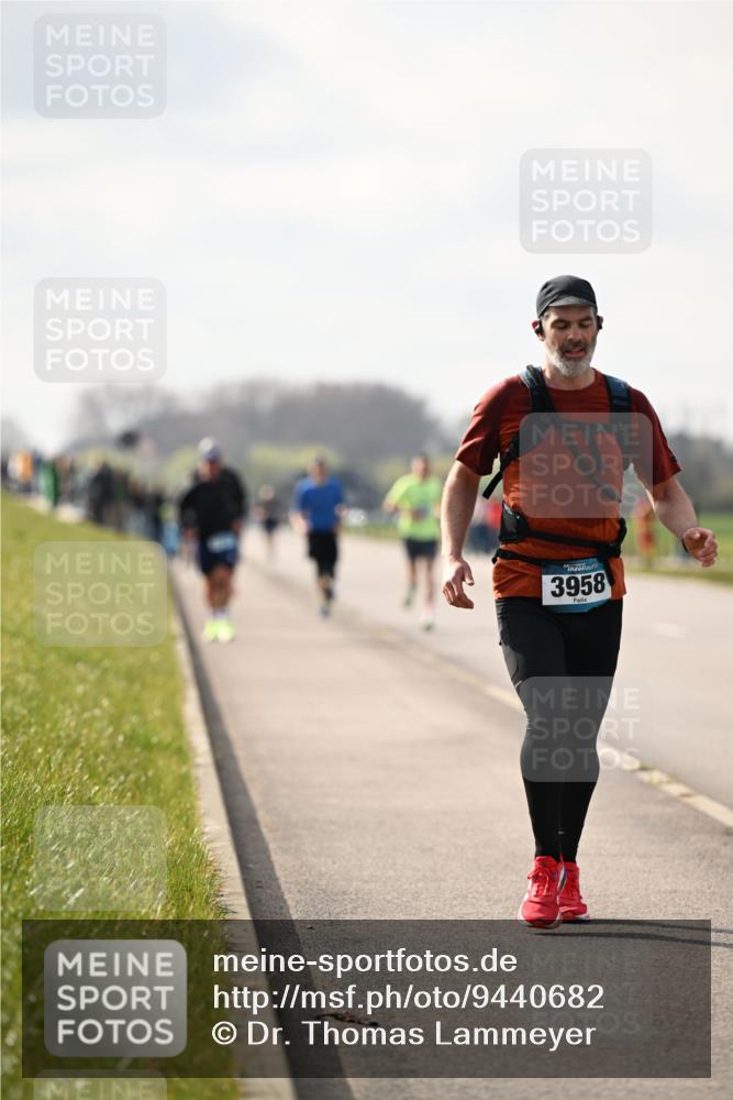 12.04.2026 - 45. Internationalen Wilhelmsburger Insellauf Dr. Thomas Lammeyer http://msf.ph/oto/9440682 12.04.2026 10:05:47 Laufen 3958 meine-sportfotos.de