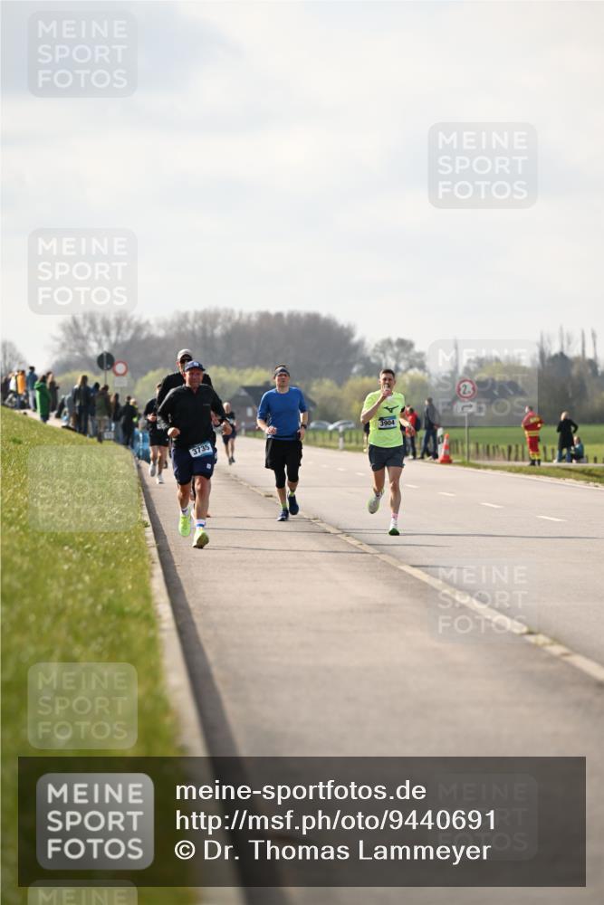 12.04.2026 - 45. Internationalen Wilhelmsburger Insellauf Dr. Thomas Lammeyer http://msf.ph/oto/9440691 12.04.2026 10:05:49 Laufen 3735, 3904 meine-sportfotos.de
