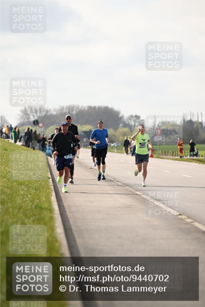 12.04.2026 - 45. Internationalen Wilhelmsburger Insellauf Dr. Thomas Lammeyer http://msf.ph/oto/9440702 12.04.2026 10:05:51 Laufen 3735, 3904 meine-sportfotos.de