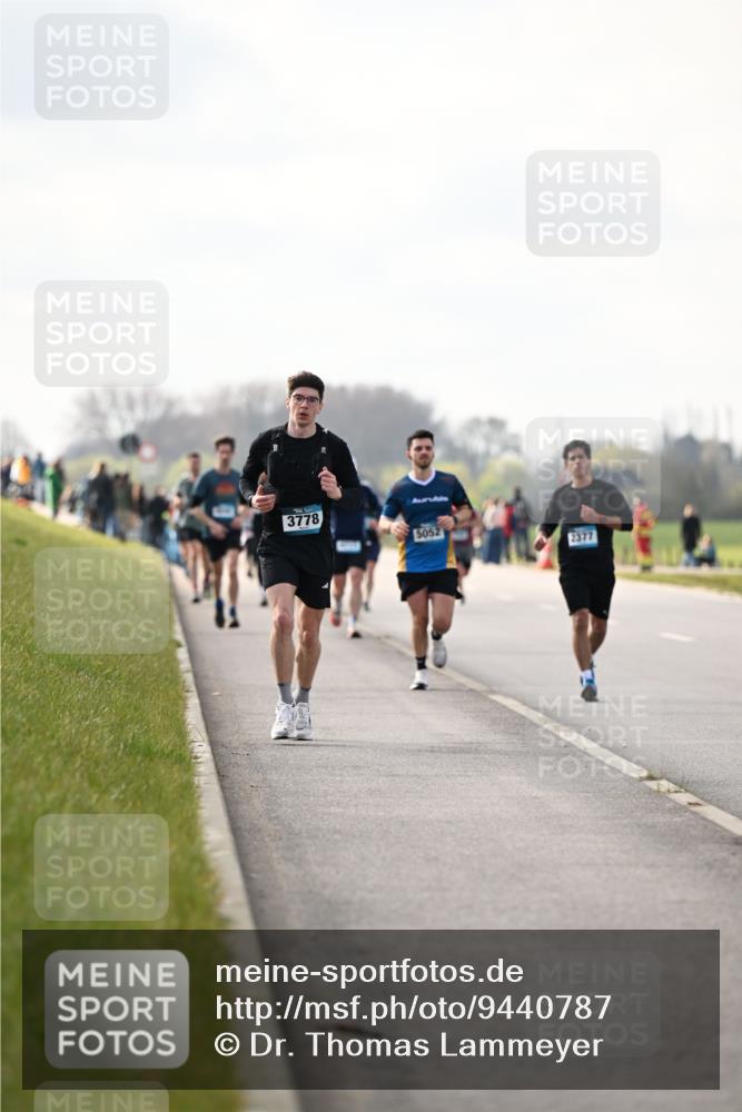 12.04.2026 - 45. Internationalen Wilhelmsburger Insellauf Dr. Thomas Lammeyer http://msf.ph/oto/9440787 12.04.2026 10:06:04 Laufen 3778, 5052, 2377 meine-sportfotos.de