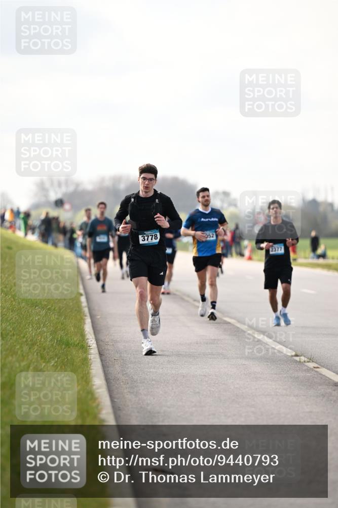 12.04.2026 - 45. Internationalen Wilhelmsburger Insellauf Dr. Thomas Lammeyer http://msf.ph/oto/9440793 12.04.2026 10:06:04 Laufen 3778, 052, 2377 meine-sportfotos.de