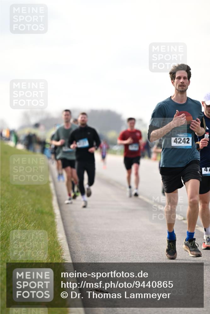 12.04.2026 - 45. Internationalen Wilhelmsburger Insellauf Dr. Thomas Lammeyer http://msf.ph/oto/9440865 12.04.2026 10:06:15 Laufen 4242, 47 meine-sportfotos.de