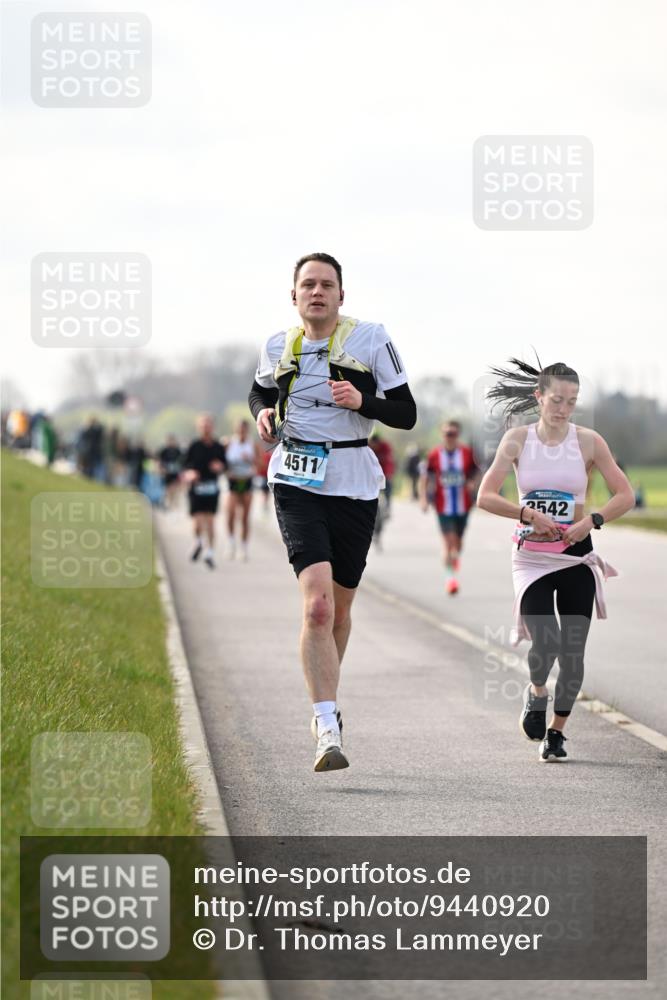 12.04.2026 - 45. Internationalen Wilhelmsburger Insellauf Dr. Thomas Lammeyer http://msf.ph/oto/9440920 12.04.2026 10:06:25 Laufen 4511, 3542 meine-sportfotos.de