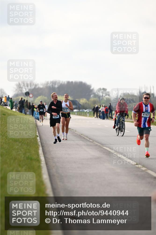 12.04.2026 - 45. Internationalen Wilhelmsburger Insellauf Dr. Thomas Lammeyer http://msf.ph/oto/9440944 12.04.2026 10:06:29 Laufen 4766, 3619, 4163 meine-sportfotos.de