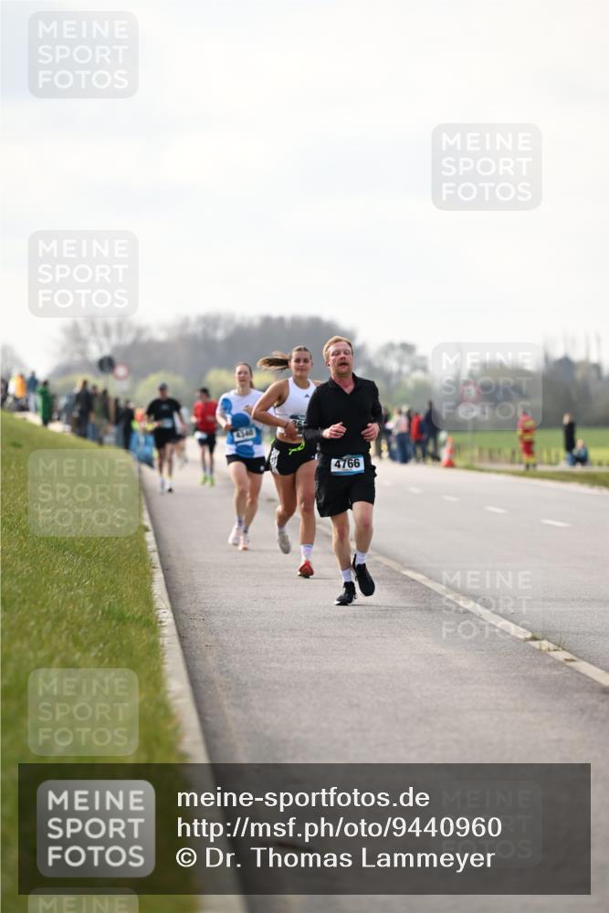 12.04.2026 - 45. Internationalen Wilhelmsburger Insellauf Dr. Thomas Lammeyer http://msf.ph/oto/9440960 12.04.2026 10:06:32 Laufen 4340, 4766 meine-sportfotos.de
