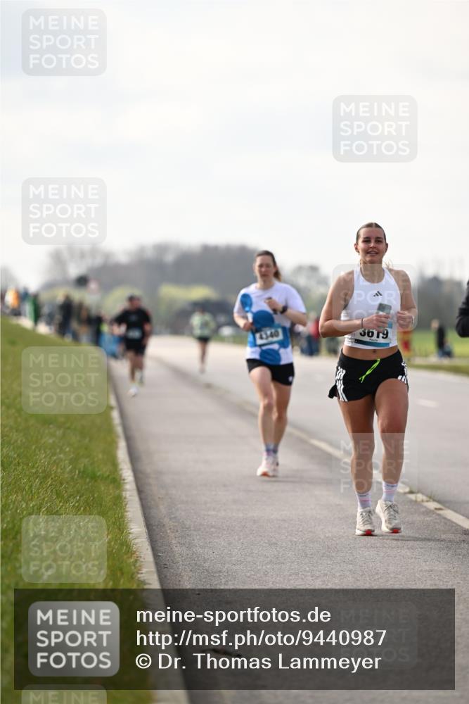 12.04.2026 - 45. Internationalen Wilhelmsburger Insellauf Dr. Thomas Lammeyer http://msf.ph/oto/9440987 12.04.2026 10:06:36 Laufen 4340, 3619 meine-sportfotos.de