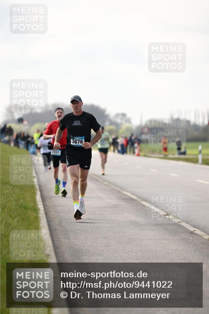 12.04.2026 - 45. Internationalen Wilhelmsburger Insellauf Dr. Thomas Lammeyer http://msf.ph/oto/9441022 12.04.2026 10:06:47 Laufen 2317, 3876 meine-sportfotos.de