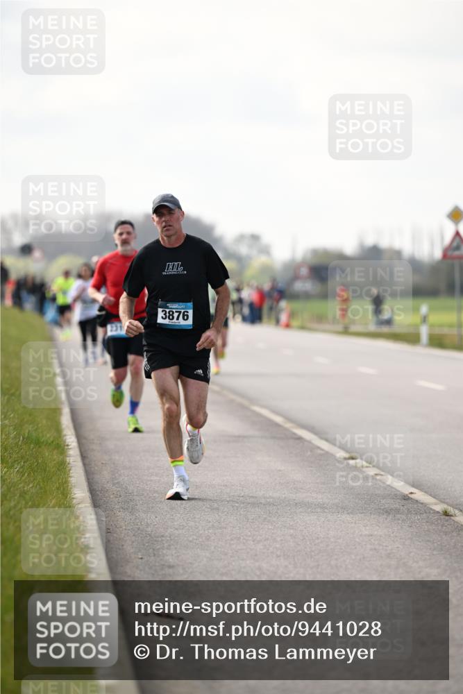 12.04.2026 - 45. Internationalen Wilhelmsburger Insellauf Dr. Thomas Lammeyer http://msf.ph/oto/9441028 12.04.2026 10:06:48 Laufen 231, 3876 meine-sportfotos.de