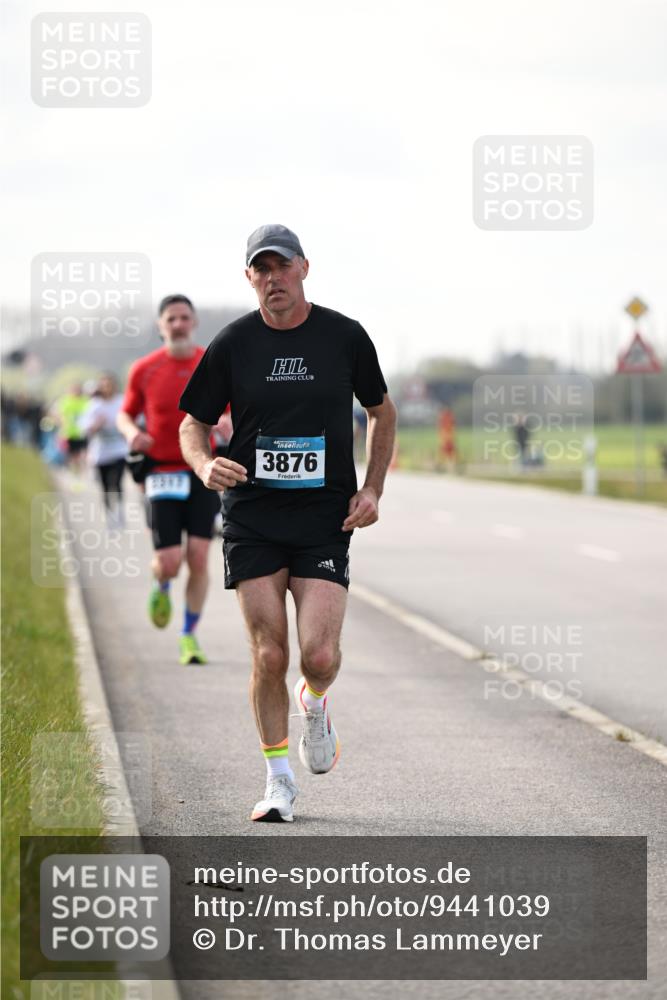 12.04.2026 - 45. Internationalen Wilhelmsburger Insellauf Dr. Thomas Lammeyer http://msf.ph/oto/9441039 12.04.2026 10:06:49 Laufen 2587, 3876 meine-sportfotos.de