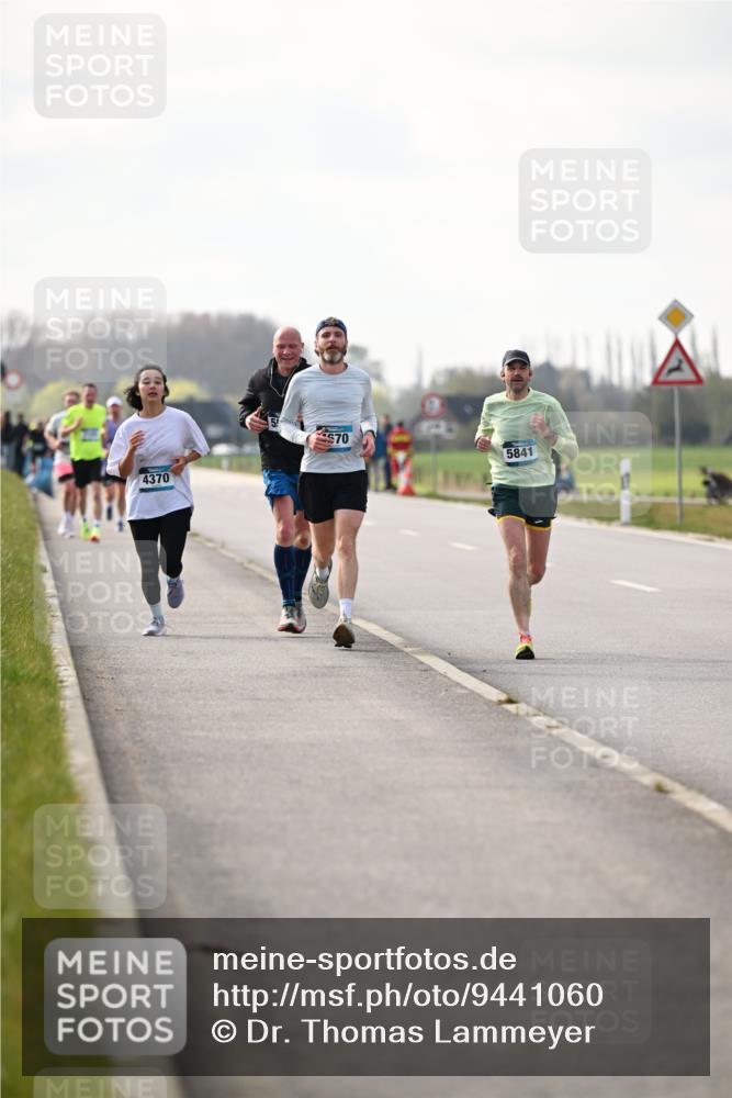 12.04.2026 - 45. Internationalen Wilhelmsburger Insellauf Dr. Thomas Lammeyer http://msf.ph/oto/9441060 12.04.2026 10:06:54 Laufen 4370, 70, 5841 meine-sportfotos.de