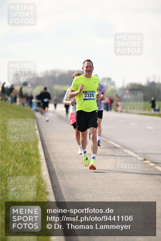 12.04.2026 - 45. Internationalen Wilhelmsburger Insellauf Dr. Thomas Lammeyer http://msf.ph/oto/9441106 12.04.2026 10:07:05 Laufen 2325 meine-sportfotos.de