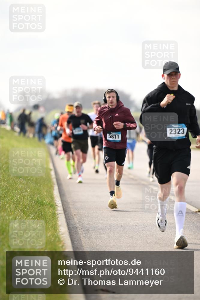 12.04.2026 - 45. Internationalen Wilhelmsburger Insellauf Dr. Thomas Lammeyer http://msf.ph/oto/9441160 12.04.2026 10:07:19 Laufen 2323, 5811 meine-sportfotos.de