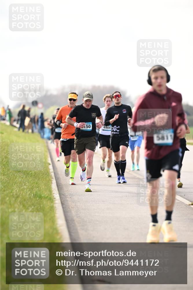 12.04.2026 - 45. Internationalen Wilhelmsburger Insellauf Dr. Thomas Lammeyer http://msf.ph/oto/9441172 12.04.2026 10:07:21 Laufen 150, 4904, 5811 meine-sportfotos.de