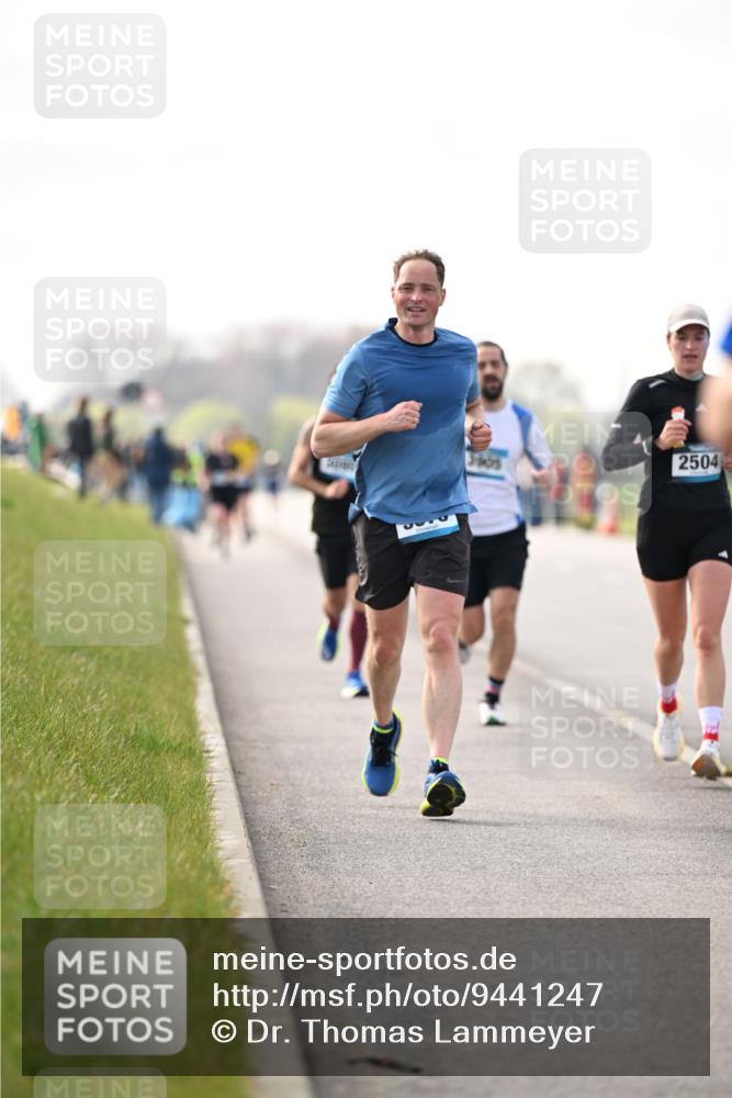 12.04.2026 - 45. Internationalen Wilhelmsburger Insellauf Dr. Thomas Lammeyer http://msf.ph/oto/9441247 12.04.2026 10:07:38 Laufen 2504 meine-sportfotos.de